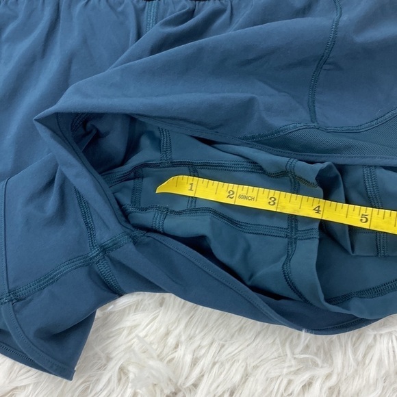 Lululemon Hotty Hot Short (Naked 4") Submarine / Black - Picture 3 of 6